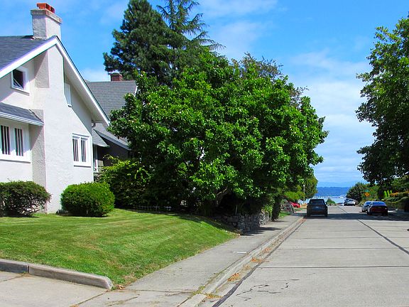 3rd image of 3819 N 38th St