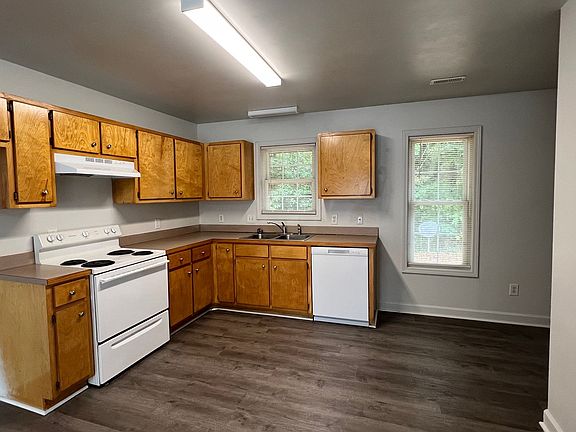2nd image of 602 Acorn St #604
