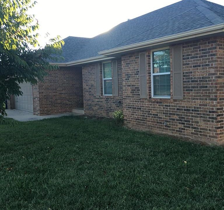 2nd image of 403 E Red Foley Ct