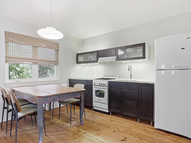 101 W 33rd St #B — Photo 3