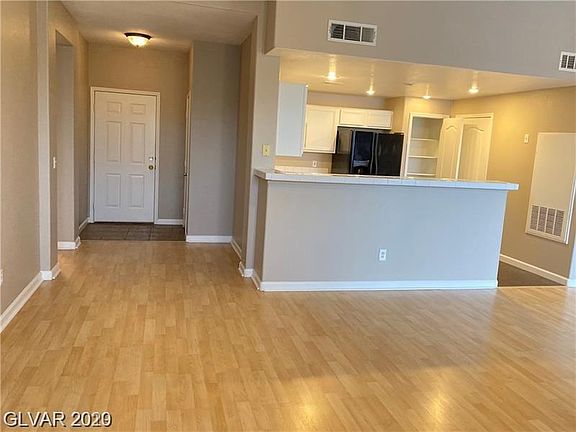 2nd image of 2325 Windmill Pkwy APT 721