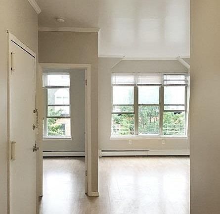 4th image of 239 E 110th St APT 3