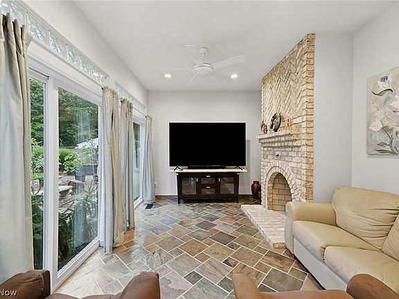 5th image of 36490 Giles Rd