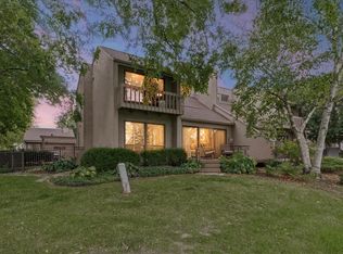 2320 Briar Hill Dr #0, Champaign, IL 61822