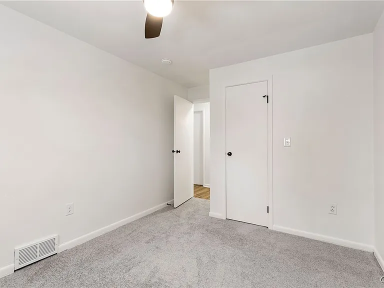 25 McPherson St — Photo 15