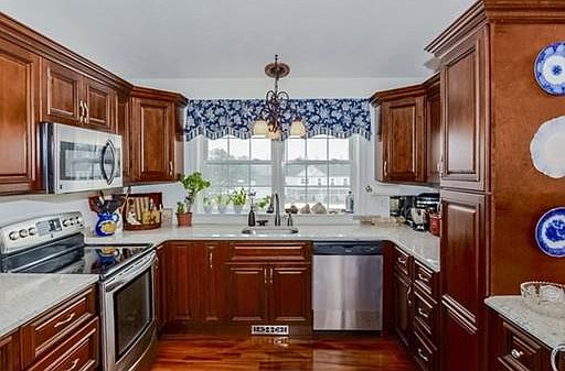 1st image of 80 Nathan Ln