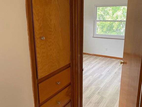 4th image of 1820 Silver Lake Ave APT 2