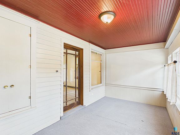 4th image of 513 SE 1st St