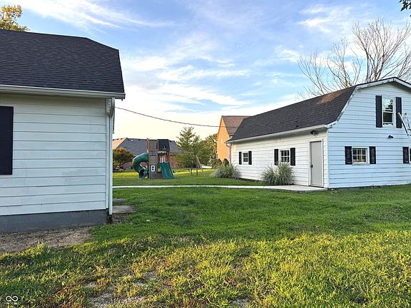2nd image of 1509 S German Church Rd