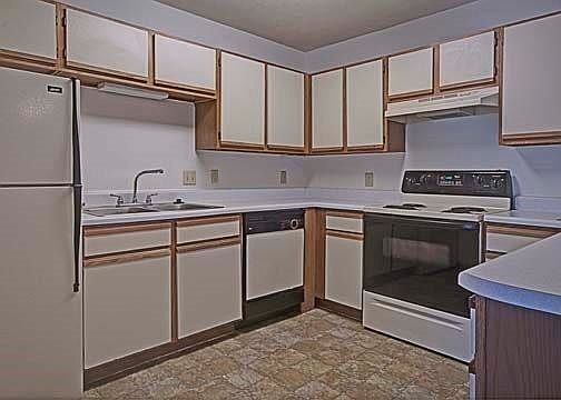 2nd image of 14806 Normandy Blvd APT 22