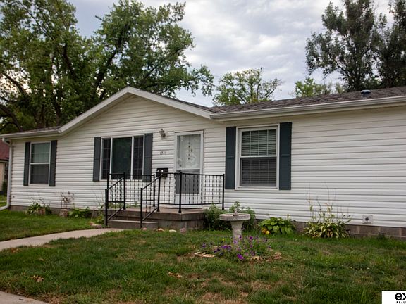 4th image of 1311 6th St