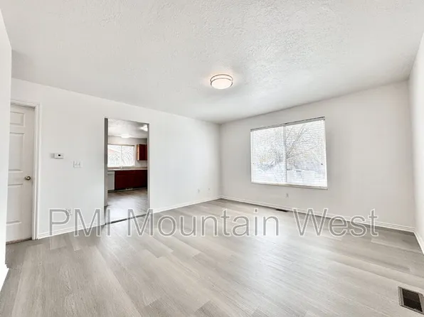 49 S 200 W, Lehi, UT