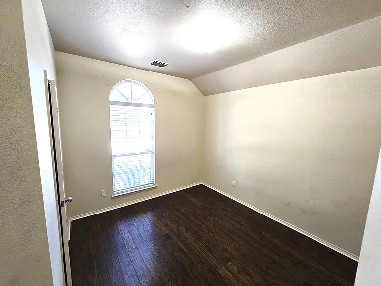 1107 Elm Grove Dr — Photo 15