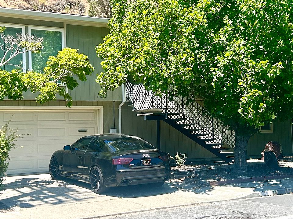1st image of 123 Oak Manor Dr