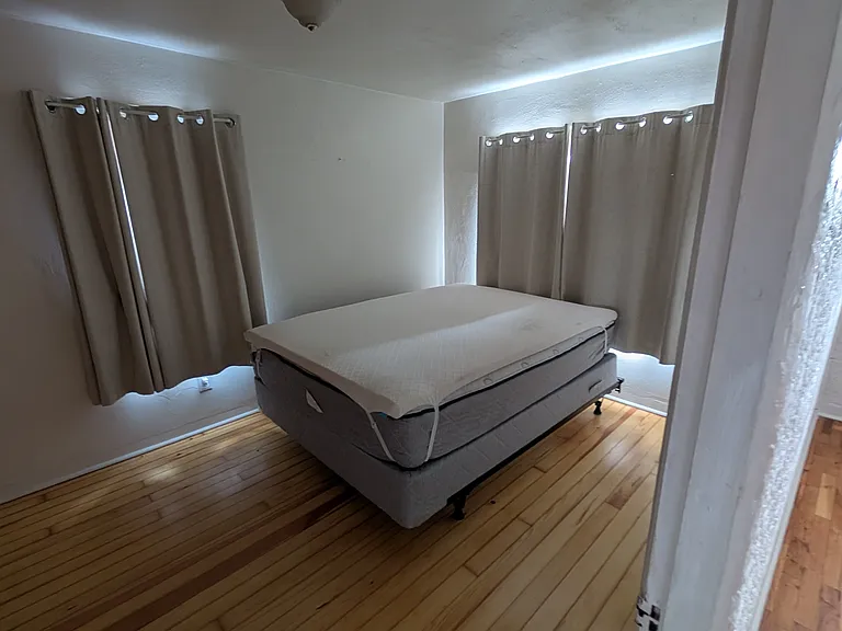 1021 Headingly Ave NW #1 — Photo 4