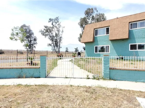 16000 Dorsey Ave, Fontana, CA 92335