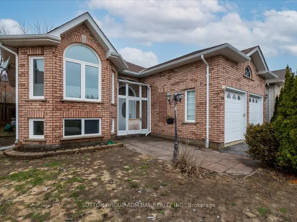 104 Marsellus Dr, Barrie, ON L4N 8R7