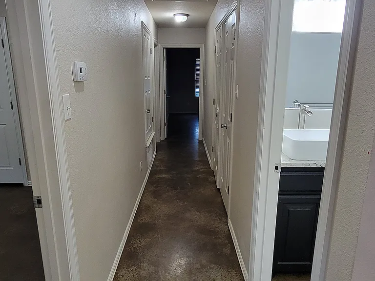 2424 W Walker St — Photo 6