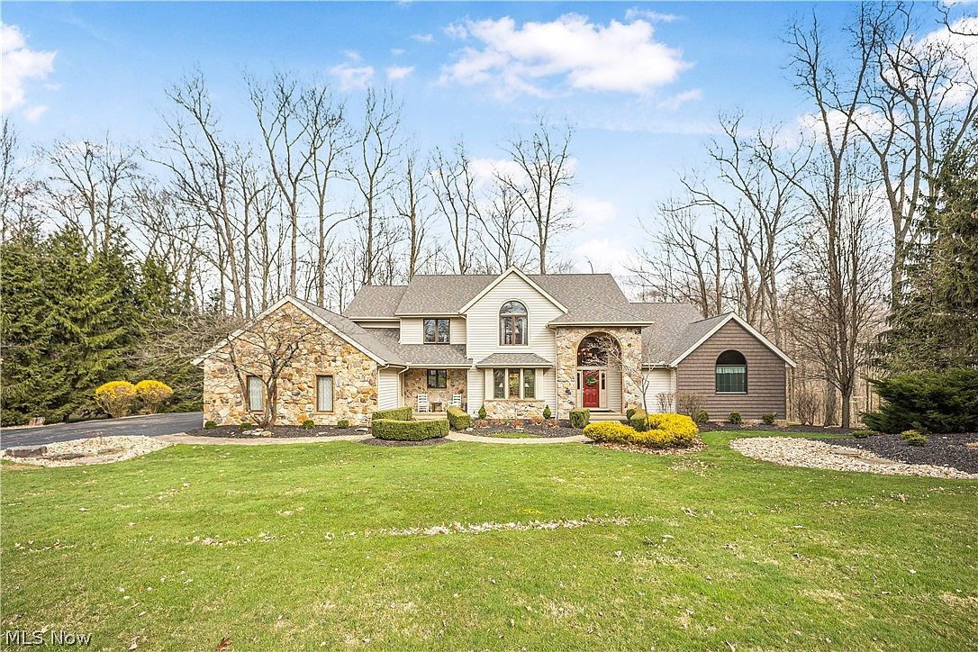 9057 Regency Woods Dr, Kirtland, OH 44094 Zillow