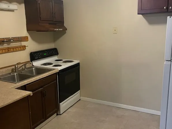 1101 NW Aurora Ave #6, Des Moines, IA 50313