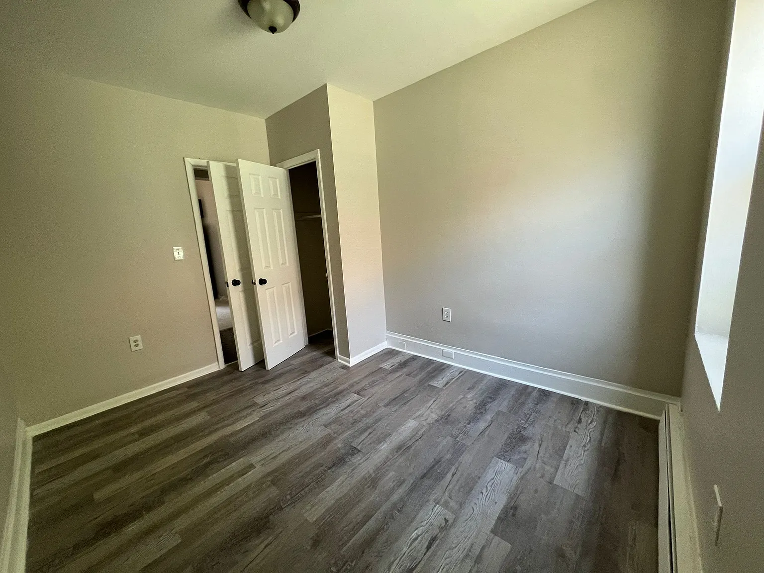 110 Warner Ave — Photo 4