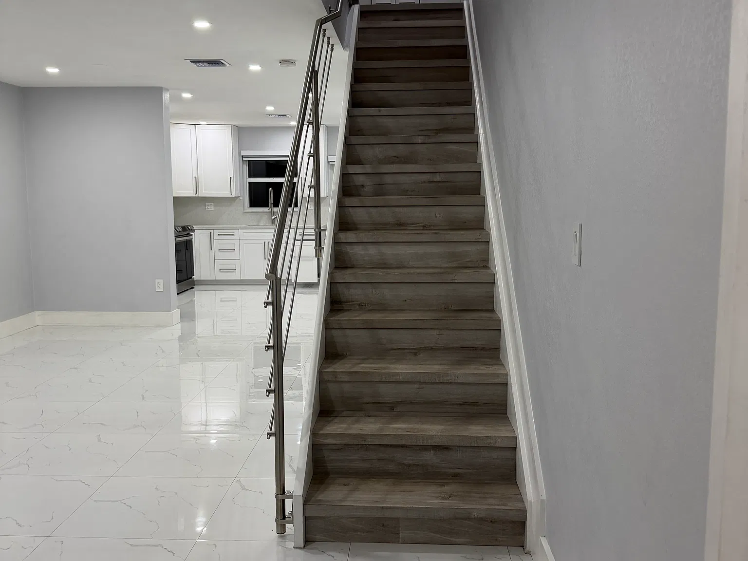 2 bed, 2.5 bath, 1100 sqft, $2,950 — Photo 3
