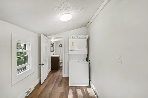 2484 Lincoln St #1 Photo 1