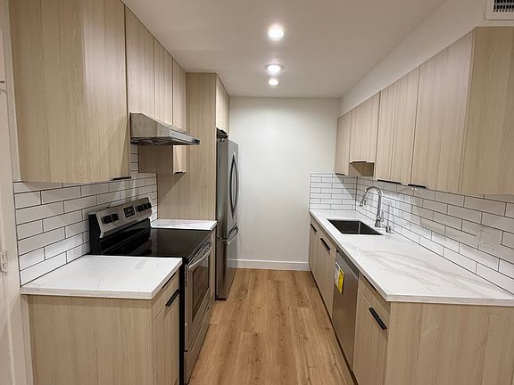 5th image of 478 Richmond Dr APT 1