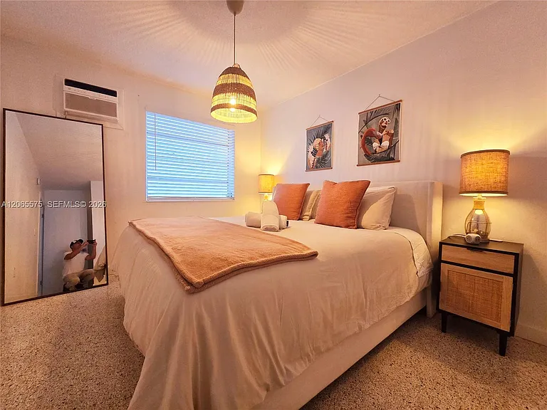 651 SW 3rd St #3 — Photo 13