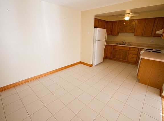 5th image of 925 8th Ave APT 8