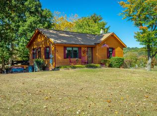 1043 E Lewis St, Rossville, GA 30741