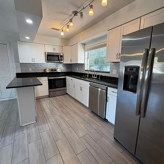 3916 W North A St — Photo 2