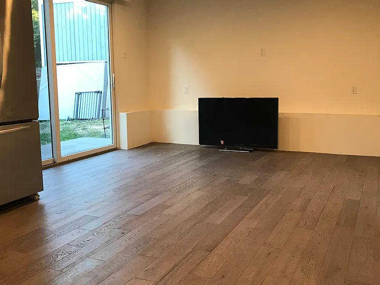 WALK IN DUPLEX "3x1" HUGE LIVING ROOM