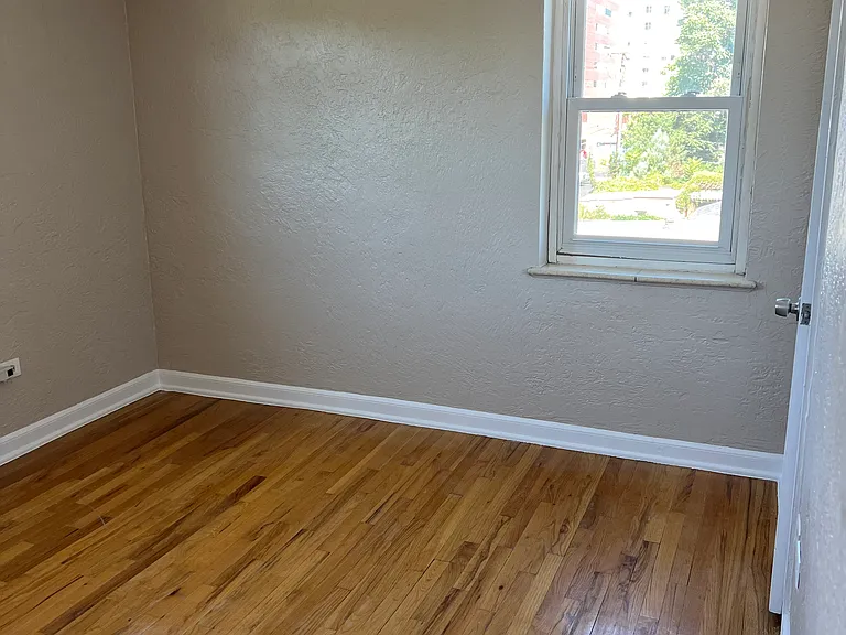 505 N Logan St #11 — Photo 12