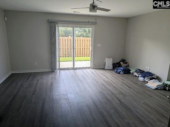 3rd image of 208 Merrimac Ct
