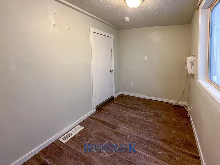 155 W State St #3 — Photo 19