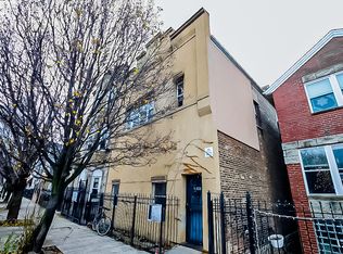 2040 W 19th St #R2, Chicago, IL 60608