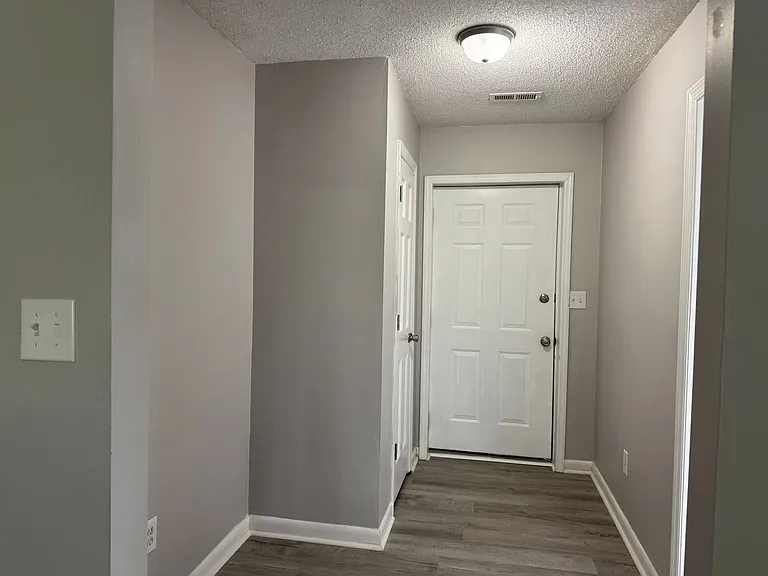 2201 Chestnut Ave — Photo 3