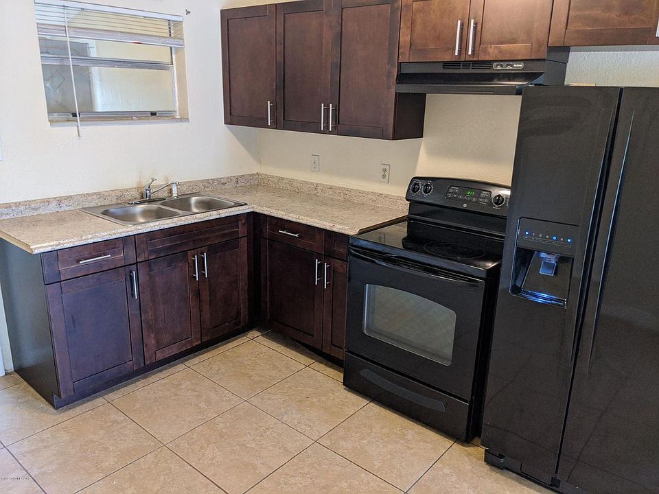 1st image of 434 N Dixie Ave APT A