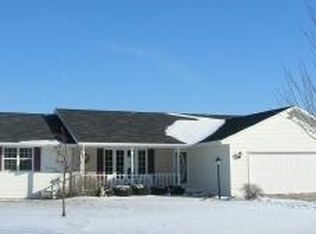 1108 Chapel Hill Cir, Green Bay, WI 54313