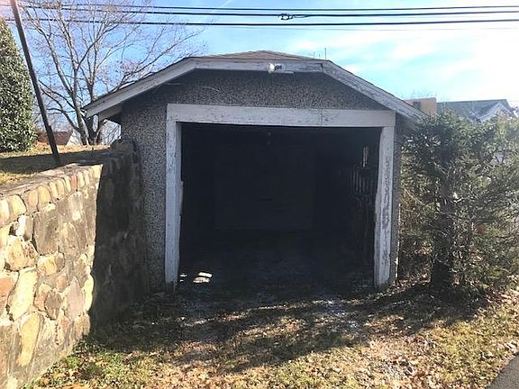 5th image of 1444 S Carpenter Dr