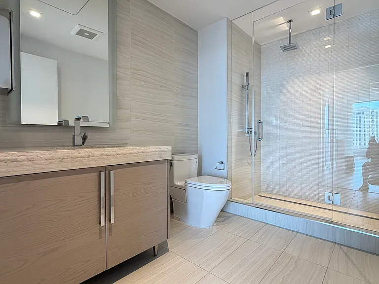 888 W East St #1504 — Photo 25