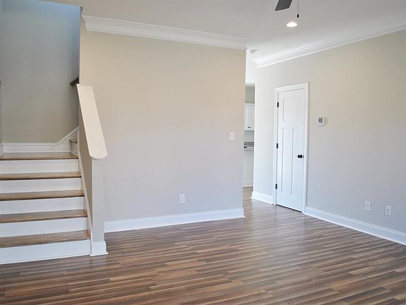 5th image of 1061 Graystone Lot 9