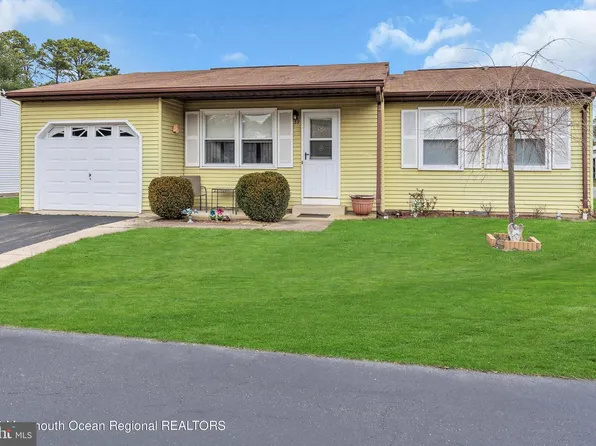 39 Central Ave, Manchester Township, NJ 08759