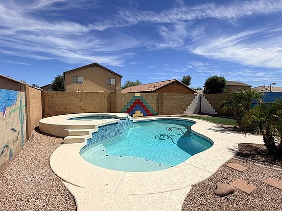 2nd image of 39974 W Thornberry Ln