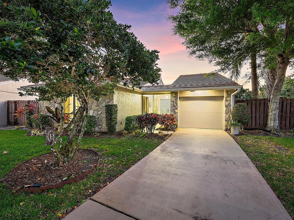 1st image of 4181 SW Egret Pond Terrace