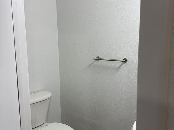 5th image of 1720 Market St #5