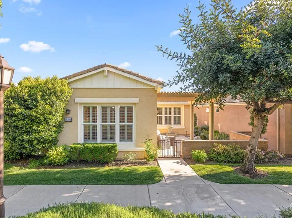 10302 Oldham Ln, Bakersfield, CA 93306