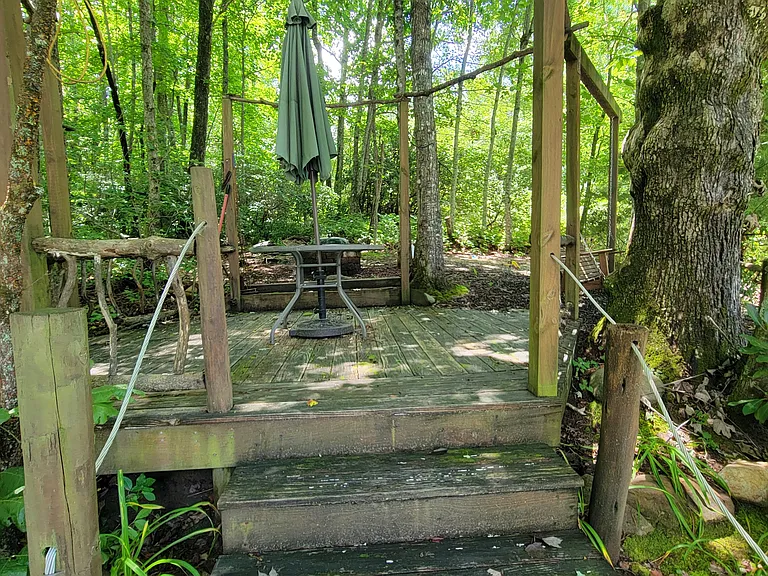 425 Panther Gap Rd — Photo 36