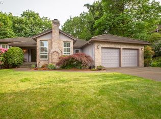 10590 NW La Cassel Crest Ln, Portland, OR